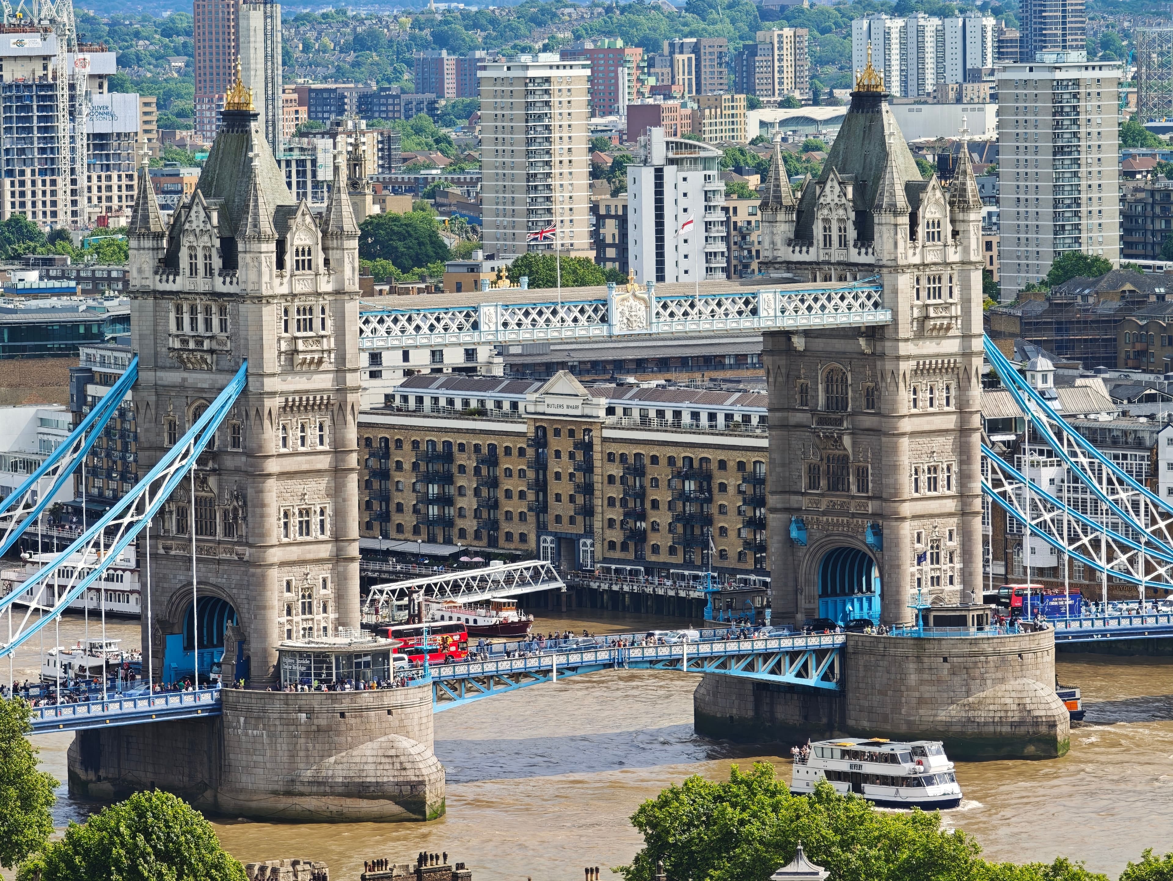 Xiaomi 15 Ultra - Tower Bridge